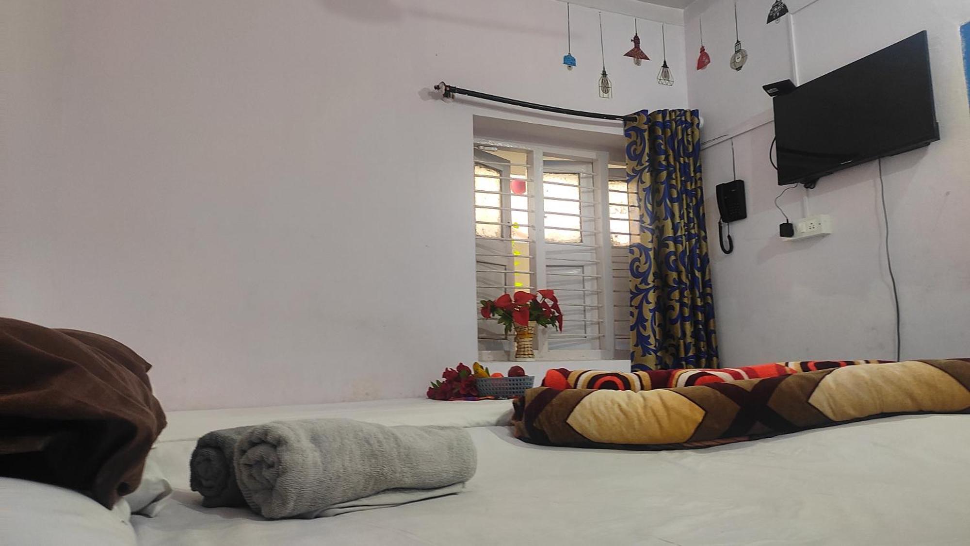 Adh Amilia Gardens Hotel Narasimharaja Puram Exterior photo