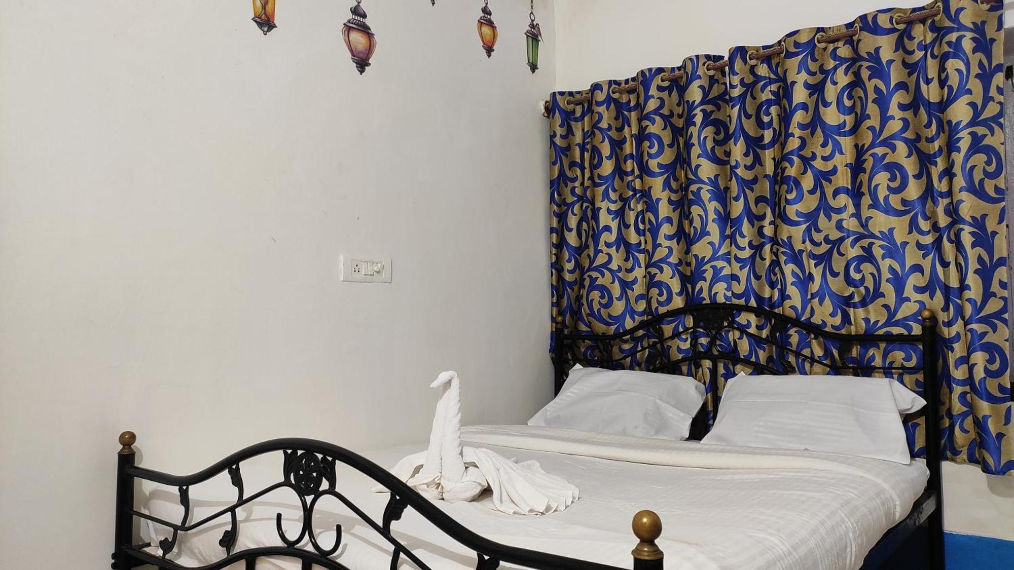Adh Amilia Gardens Hotel Narasimharaja Puram Exterior photo